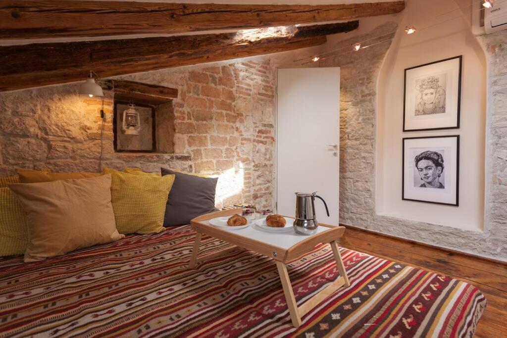 Vintage Apartment Rovinj Old Town מראה חיצוני תמונה